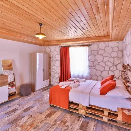 Vakantiehuis Bir Tas Ev *